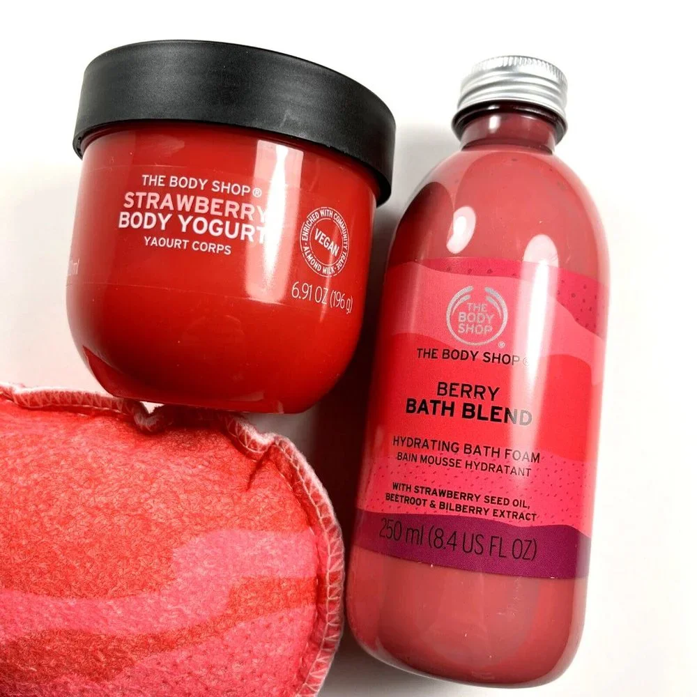The Body Shop Berries & Bubbles Strawberry Bath Gift Set 3pc Limited Edition